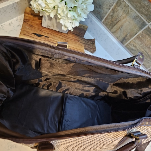 Avon Tote Bag - Picture 10 of 13